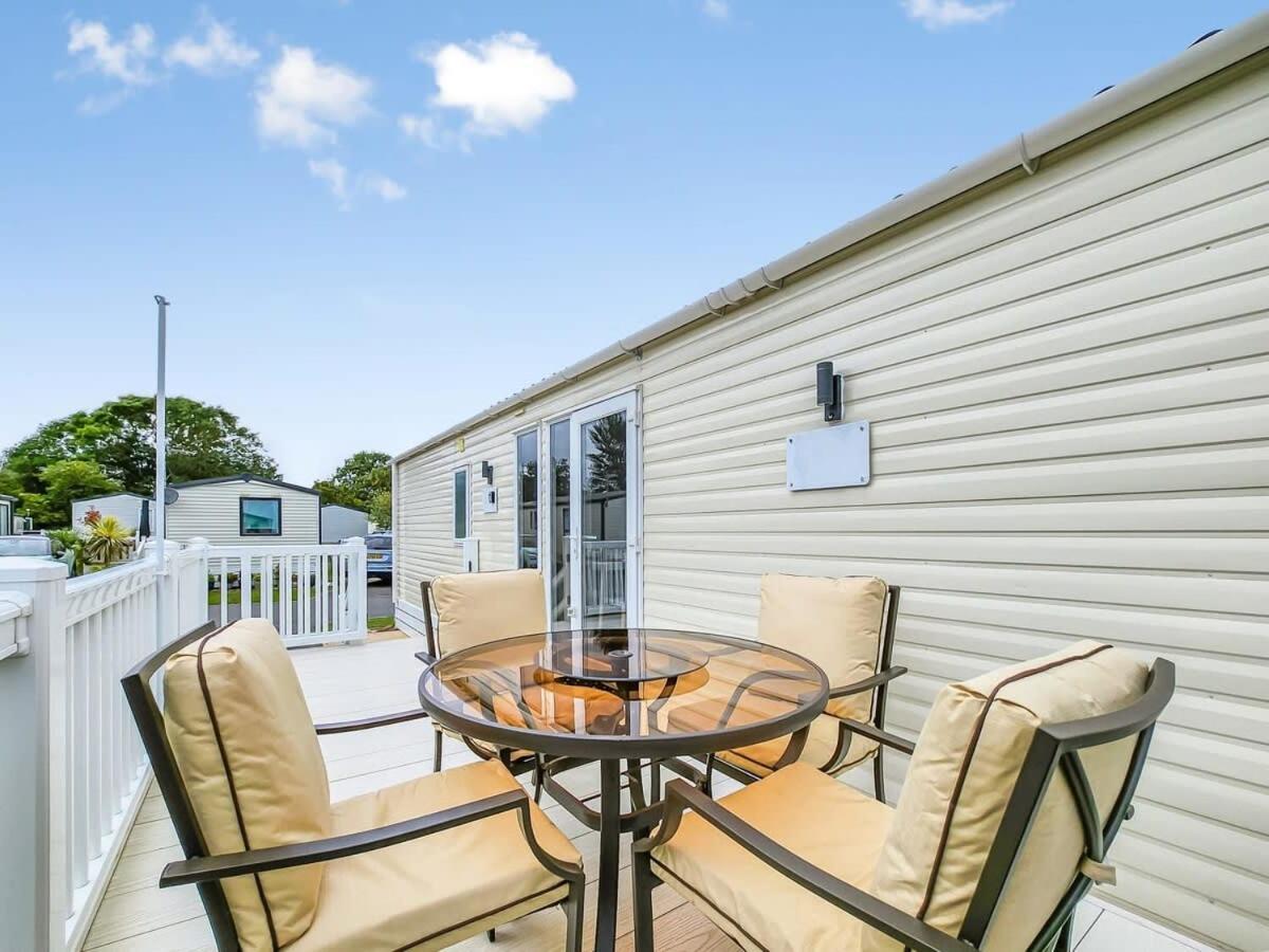 Escape To Paradise At Pevensey Bay Holiday Park 13 Woodland Walk Vila Exterior foto